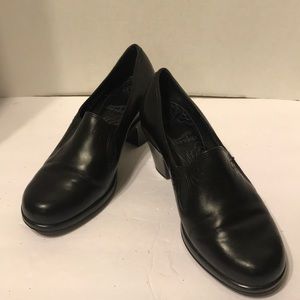 Dansko women’s Clog Shoes size 37 -6 1/2